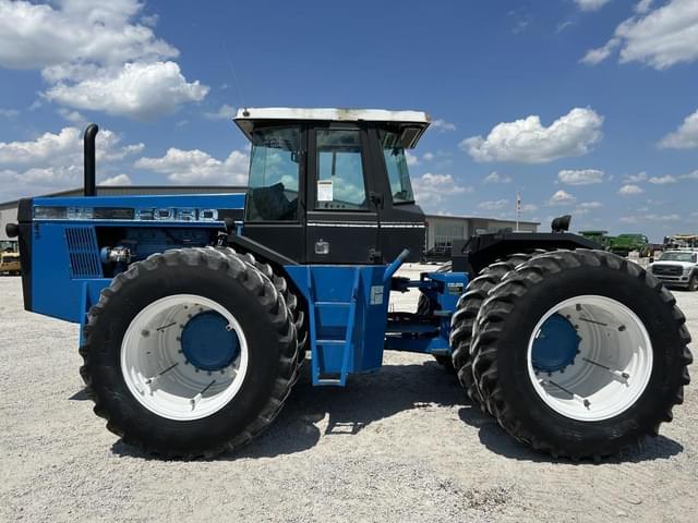 Image of Ford 876 equipment image 2