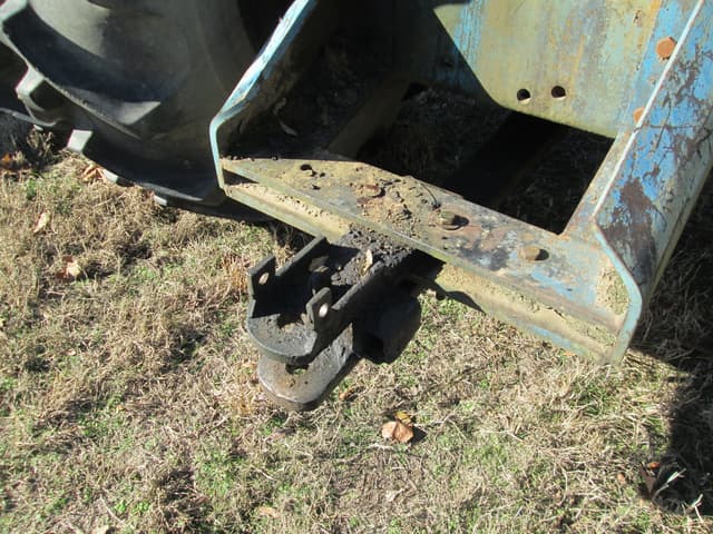 Image of Ford 976 equipment image 3