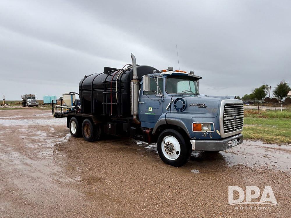 Image of Ford L9000 Primary image