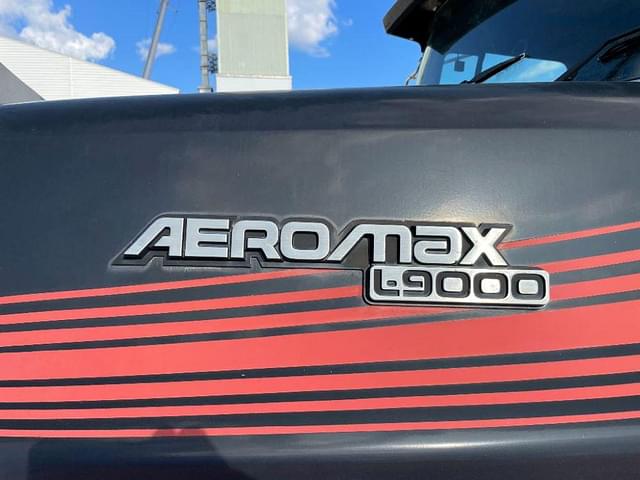 Thumbnail image Ford L9000 26