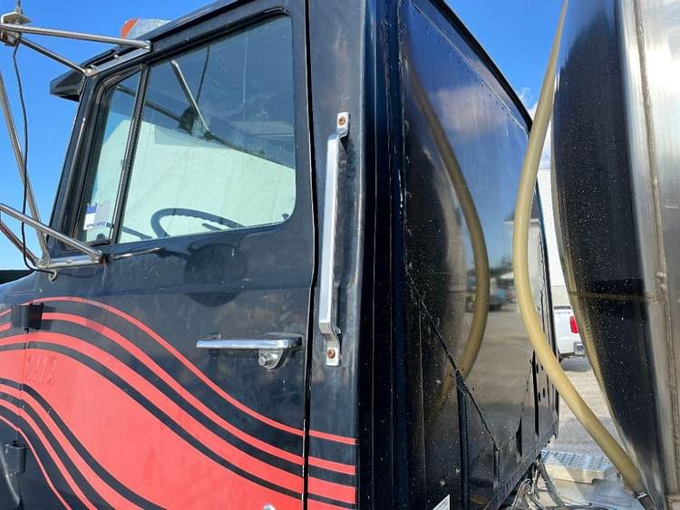 Main image Ford L9000 35