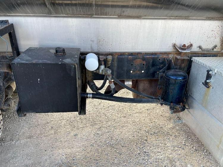 Main image Ford L9000 56