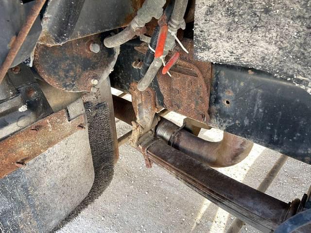 Thumbnail image Ford L9000 68