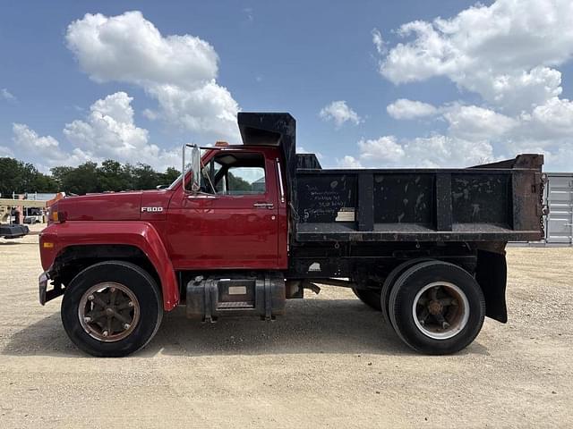 Image of Ford F-600 equipment image 1