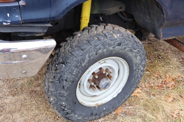 Image of Ford F-250 equipment image 2