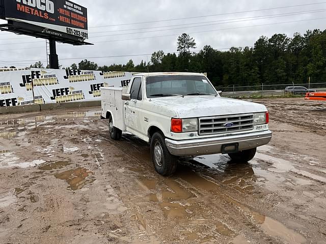 Image of Ford F-250 equipment image 2