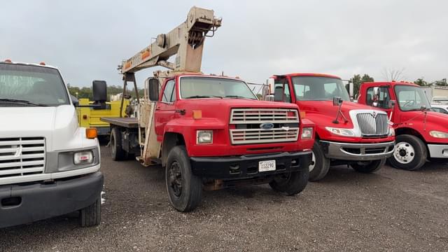 Image of Ford F-800 equipment image 2