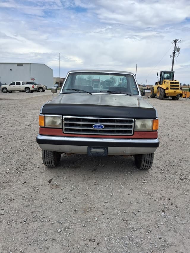 Image of Ford F-250 equipment image 3