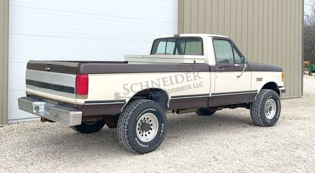 Image of Ford F-250 equipment image 4