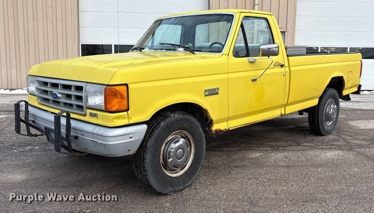 1990 Ford F-250 Equipment Image0