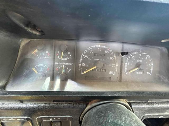 Image of Ford F-250 equipment image 4