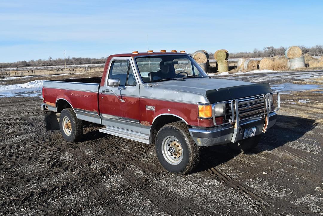 Image of Ford F-250 Primary image