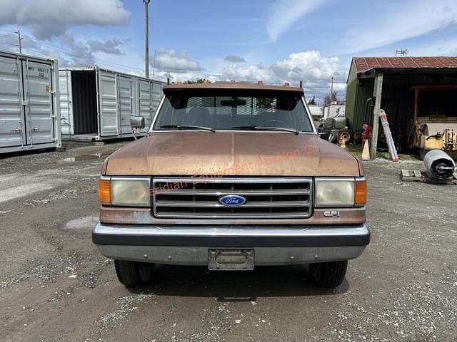 Image of Ford F-350 equipment image 1