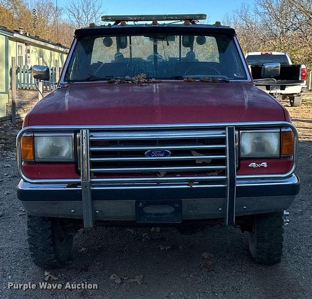 Image of Ford F-350 equipment image 1