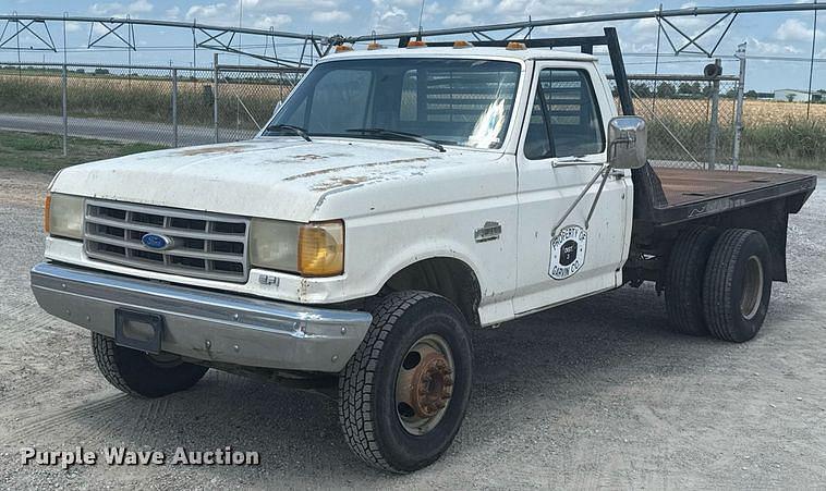 Image of Ford F-450 Primary image