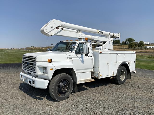 Image of Ford F600 equipment image 1