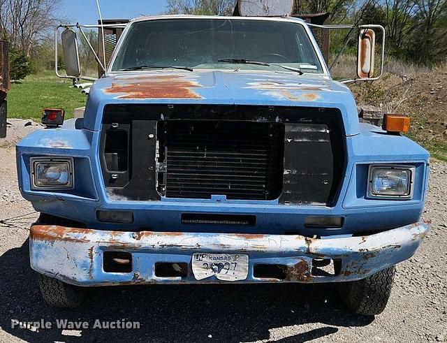 Image of Ford F600 equipment image 1