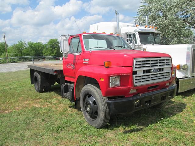 Image of Ford F-600 equipment image 1