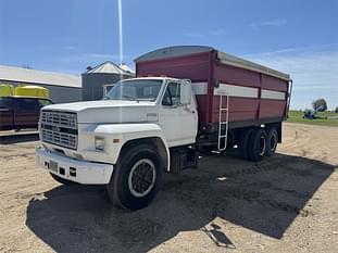 1990 Ford F700 Equipment Image0