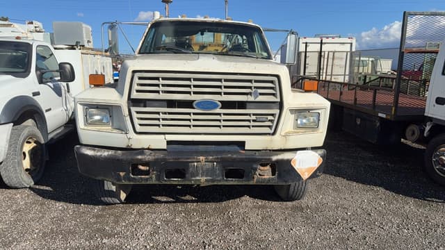 Image of Ford F-700 equipment image 1