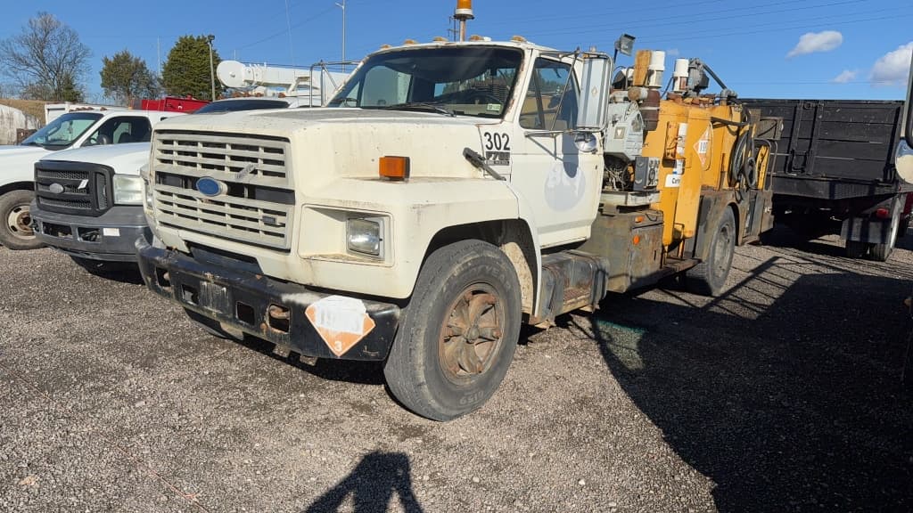 Image of Ford F-700 Primary image