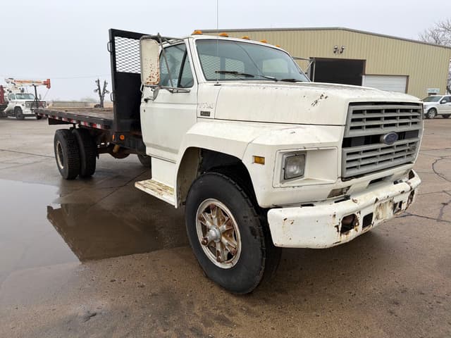 Image of Ford F-700 equipment image 1