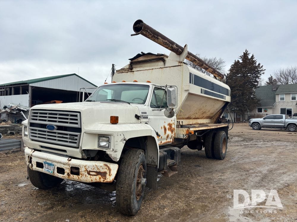 1990 Ford F-800 Equipment Image0