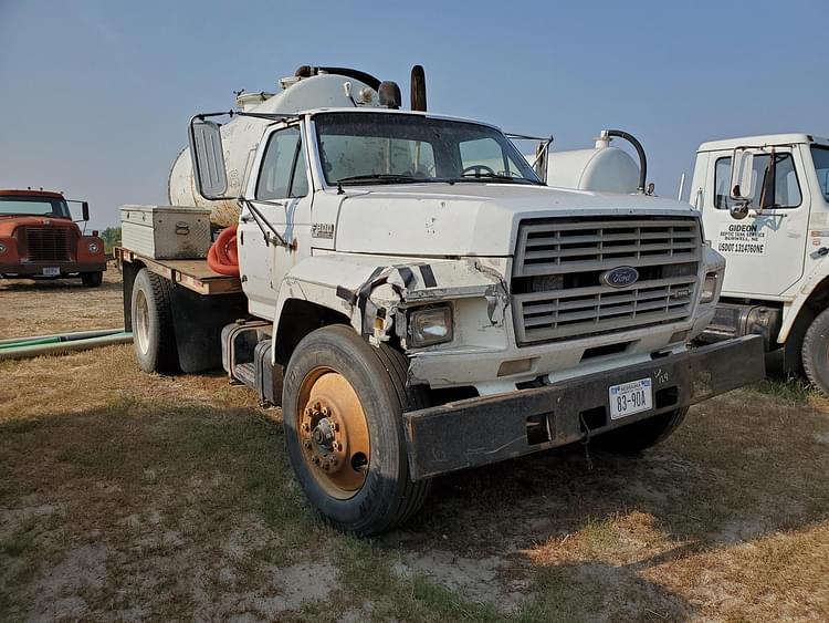1990 Ford F800 Equipment Image0
