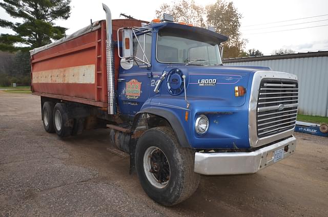 Image of Ford L800 equipment image 3