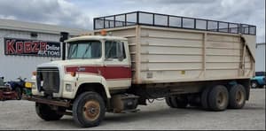 1990 Ford L8000 Image