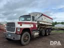 1990 Ford L8000 Image