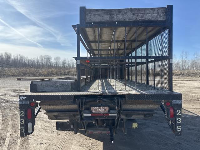 Image of Ford L8000 equipment image 3