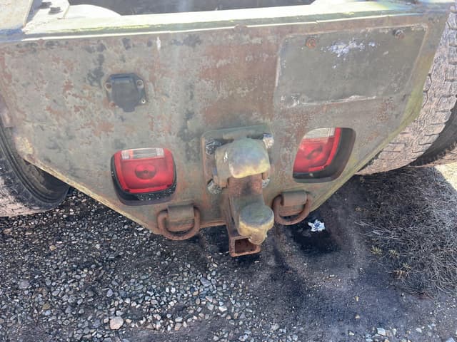 Image of Ford L9000 equipment image 4