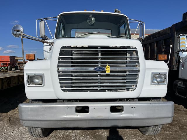 Image of Ford L9000 equipment image 1