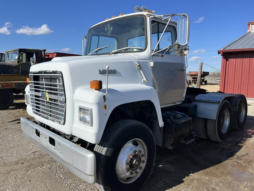 Image of Ford L9000 Primary image