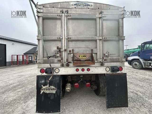 Image of Ford L9000 equipment image 1