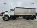 1990 Ford L9000 Image