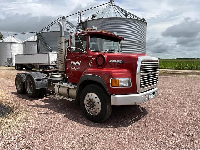 Image of Ford L9000 equipment image 1