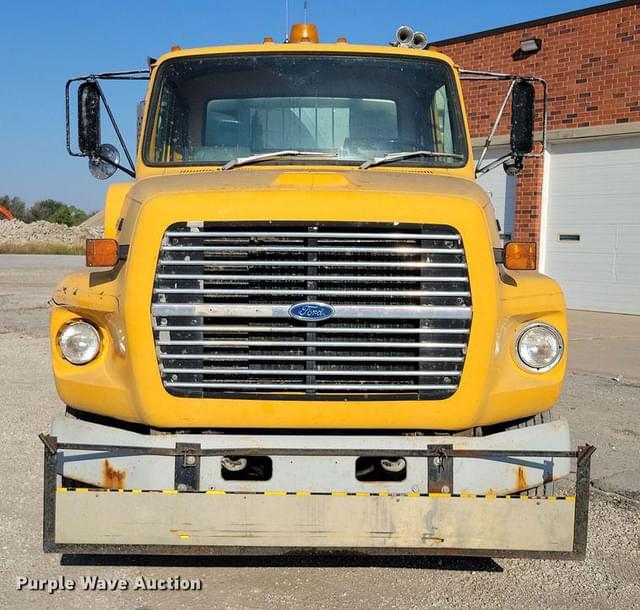 Image of Ford L9000 equipment image 1