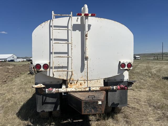 Image of Ford L9000 equipment image 3