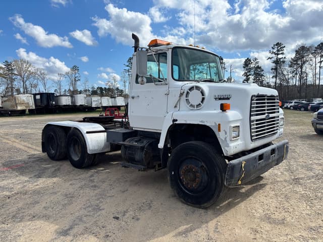Image of Ford LA8000 equipment image 1