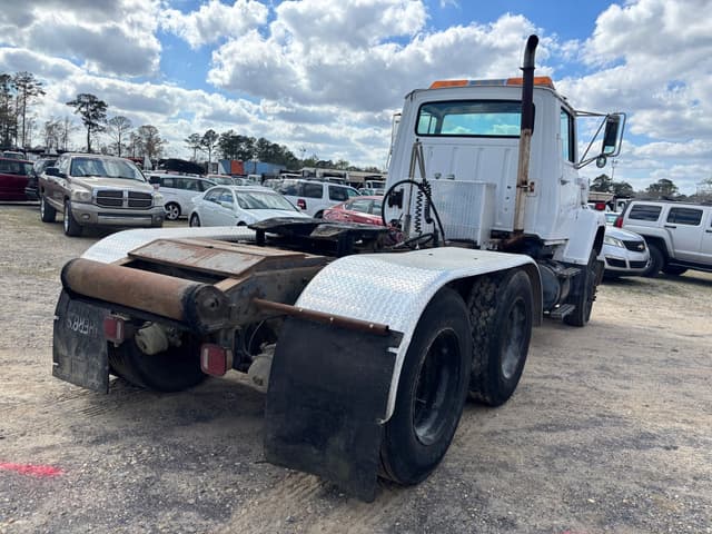 Image of Ford LA8000 equipment image 2