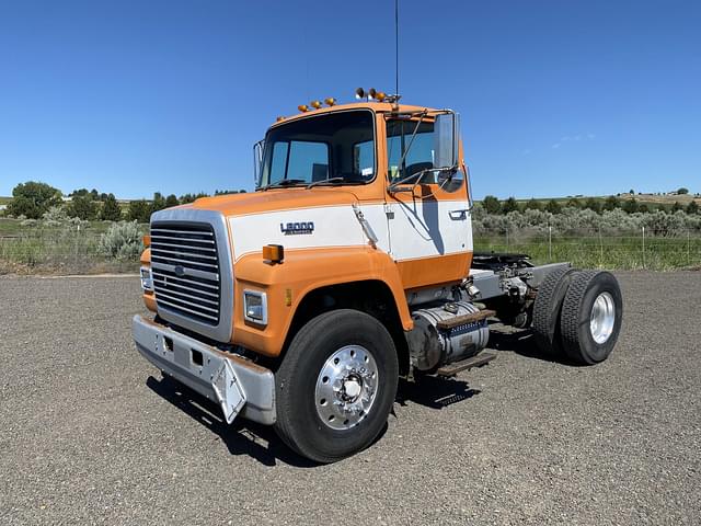 Image of Ford LN8000 equipment image 1