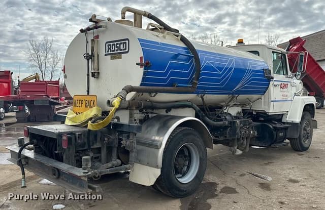 Image of Ford LN8000 equipment image 4