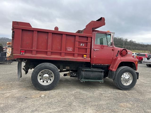 Image of Ford LN9000 equipment image 3