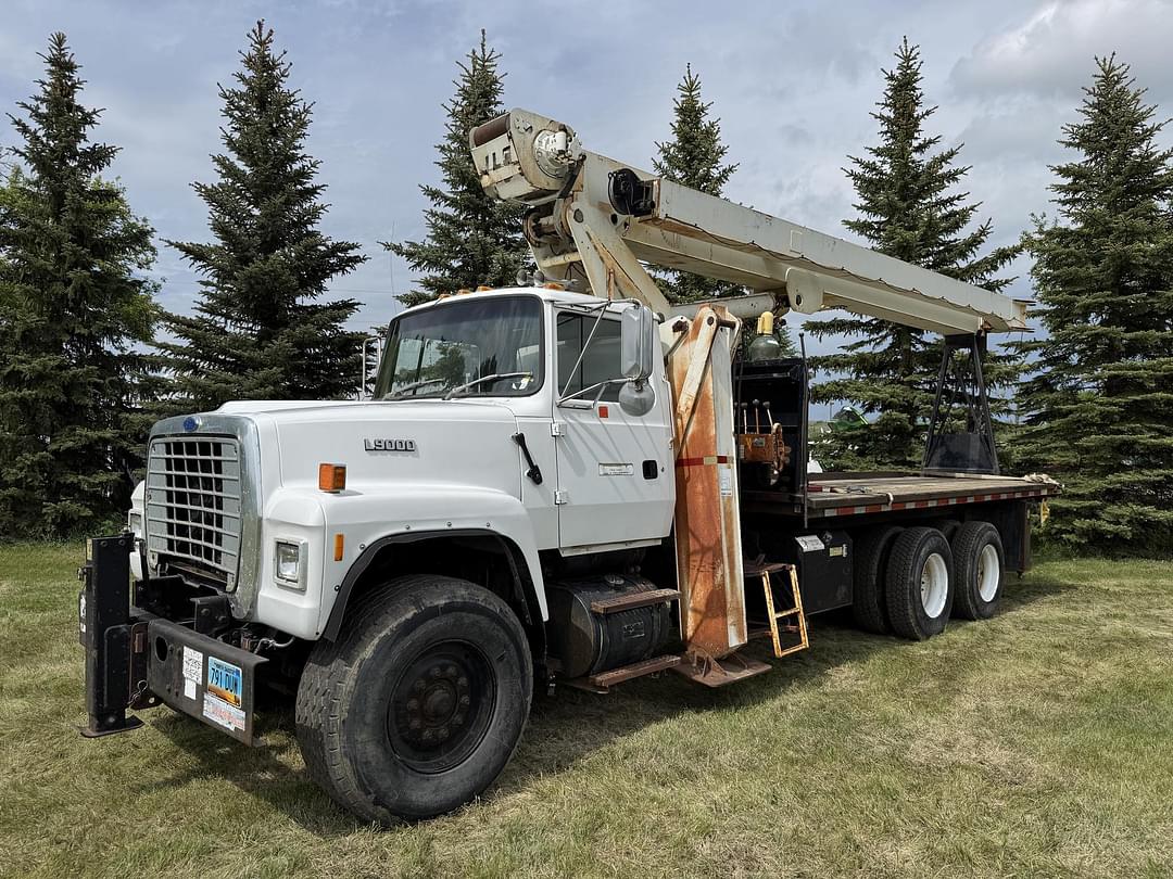 Image of Ford LT9000 Primary image