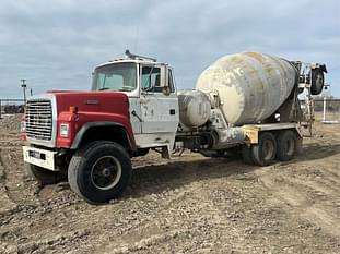 1990 Ford L9000 Equipment Image0