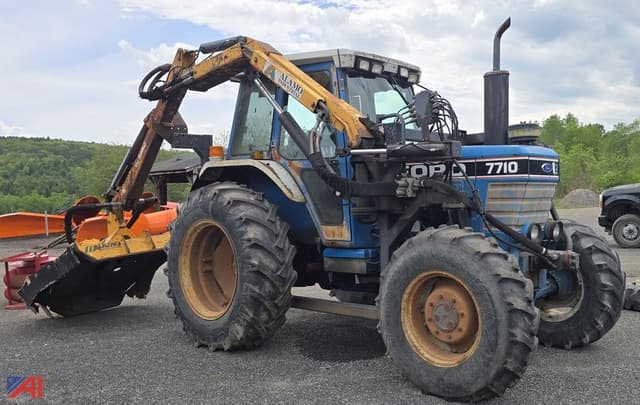 Image of Ford 7710 equipment image 1