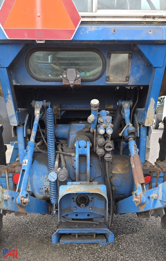 Image of Ford 7710 equipment image 4