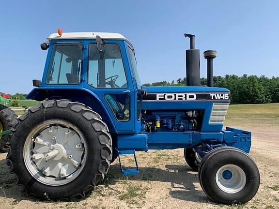 1990 Ford TW-15 Equipment Image0